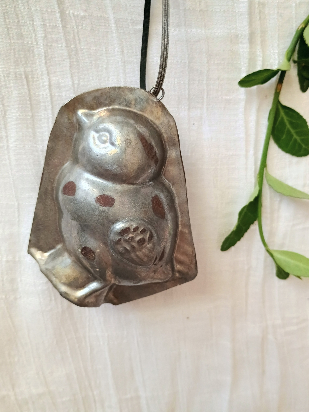 🐤 FARM CORE 🐤 VTG Rustic Metal Chick Ornament, Primitive, Eclectic Grandpa